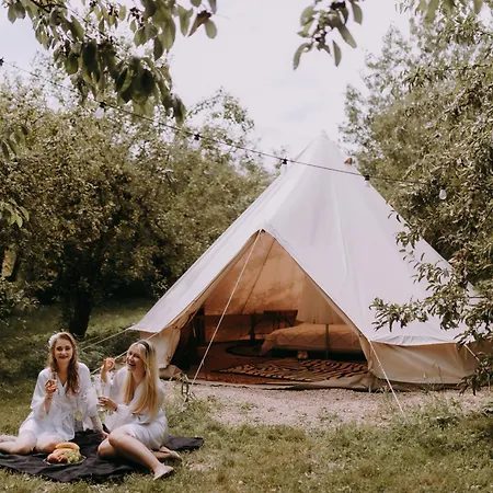 Luxusní stan Arkadia Maciejowka Glamping *