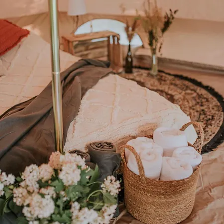 Luxusní stan Arkadia Maciejowka Glamping Dlugowola (Grojec)